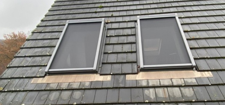 2 Velux screens op zonne energie